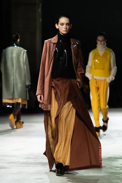Look 35
